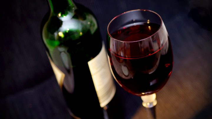 Czerwone wina wytrawne – z czym je serwować? Podpowiadamy!