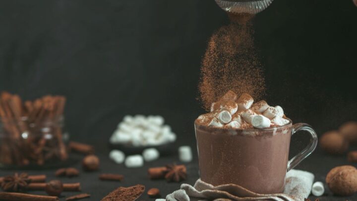 Maszyna do gorącej czekolady – doskonałe urządzenie na okres zimowy
